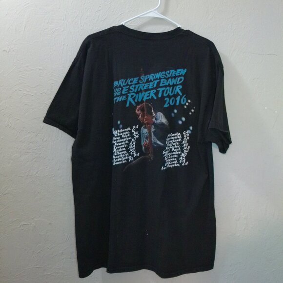 Bruce Springsteen & The E Street Band “The River Tour 2016” Concert T-Shirt – XL - Picture 2 of 3